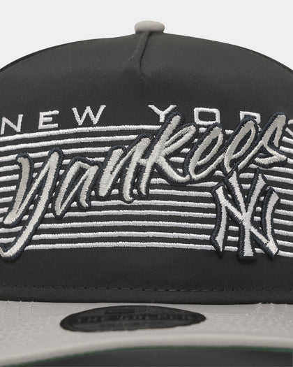 New Era New York Yankees 'Retro Block Script' Golfer Snapback Navy