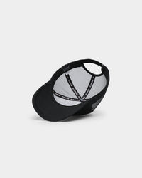 Carre Étoiles Trucker Strapback Black