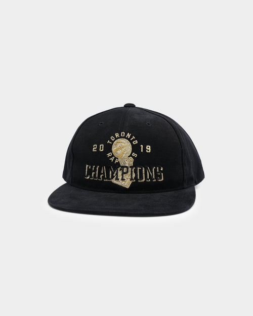 Mitchell & Ness Toronto Raptors Champions Deadstock Snapback Black
